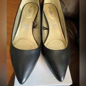 Women’s kitten heels